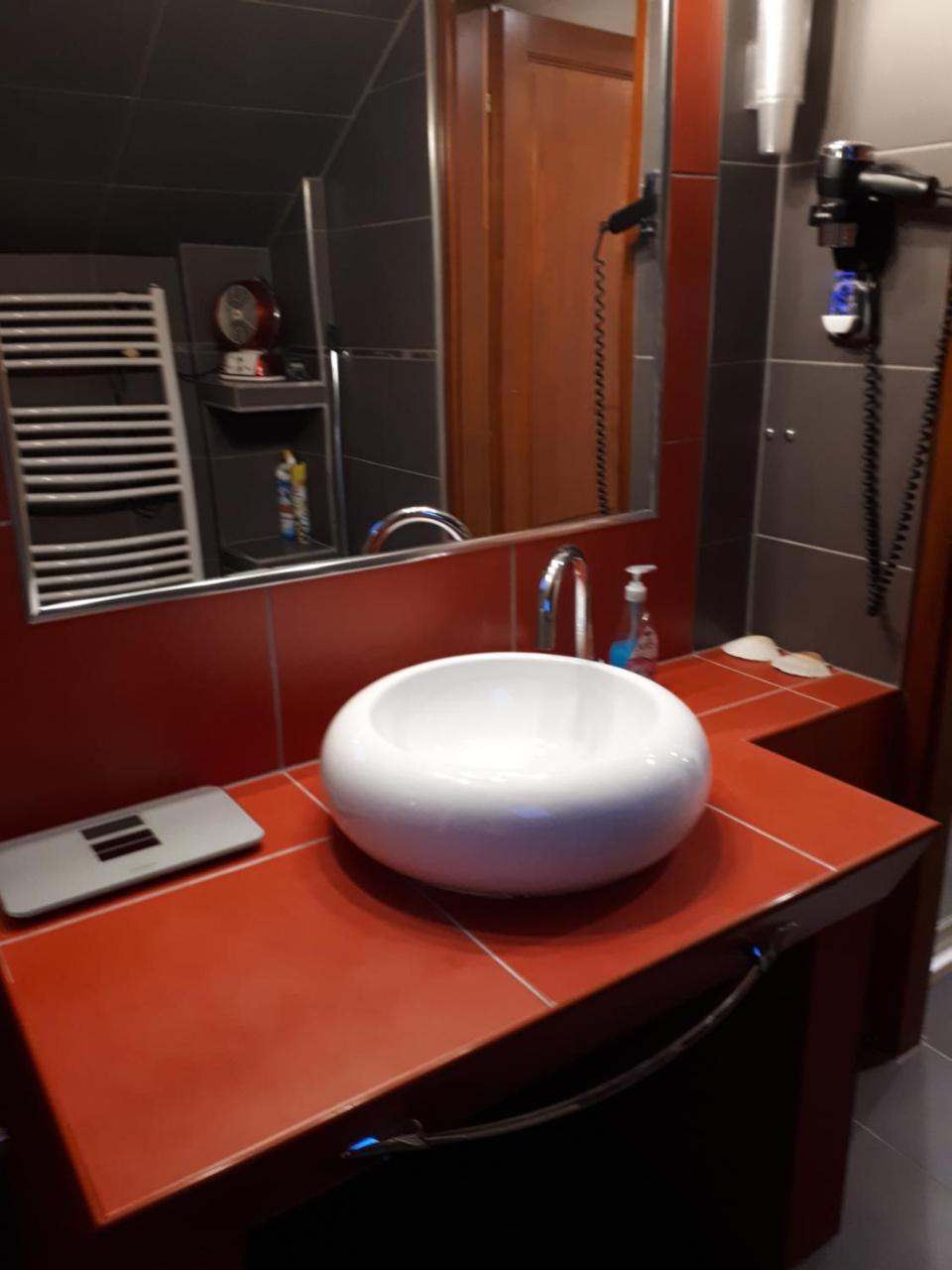 Kertvarosi Apartman ทิสเซาอีแวรอช ภายนอก รูปภาพ